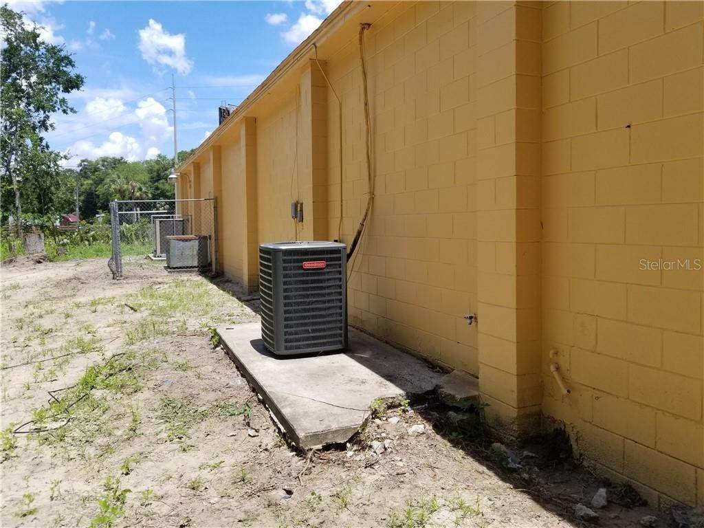 4. Commercial for Sale at 3520 W Highway 326 HIGHWAY Ocala, Florida 34475 United States