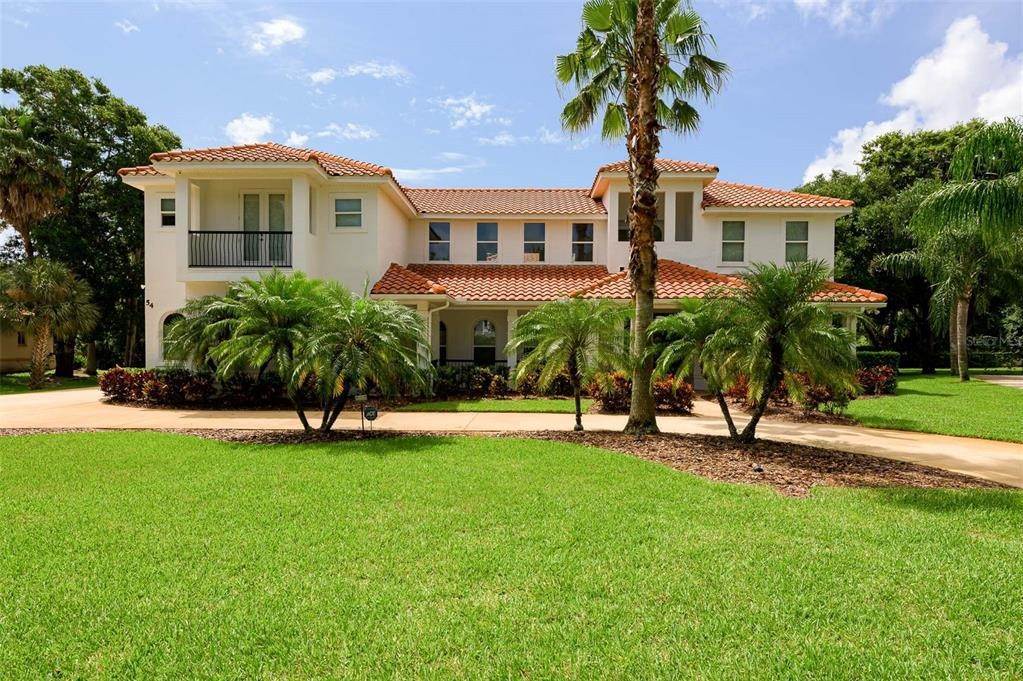 Single Family Homes 为 销售 在 54 EMERALD OAKS LANE 54 EMERALD OAKS LANE 奥蒙德海滩, 佛罗里达州 32174 美国