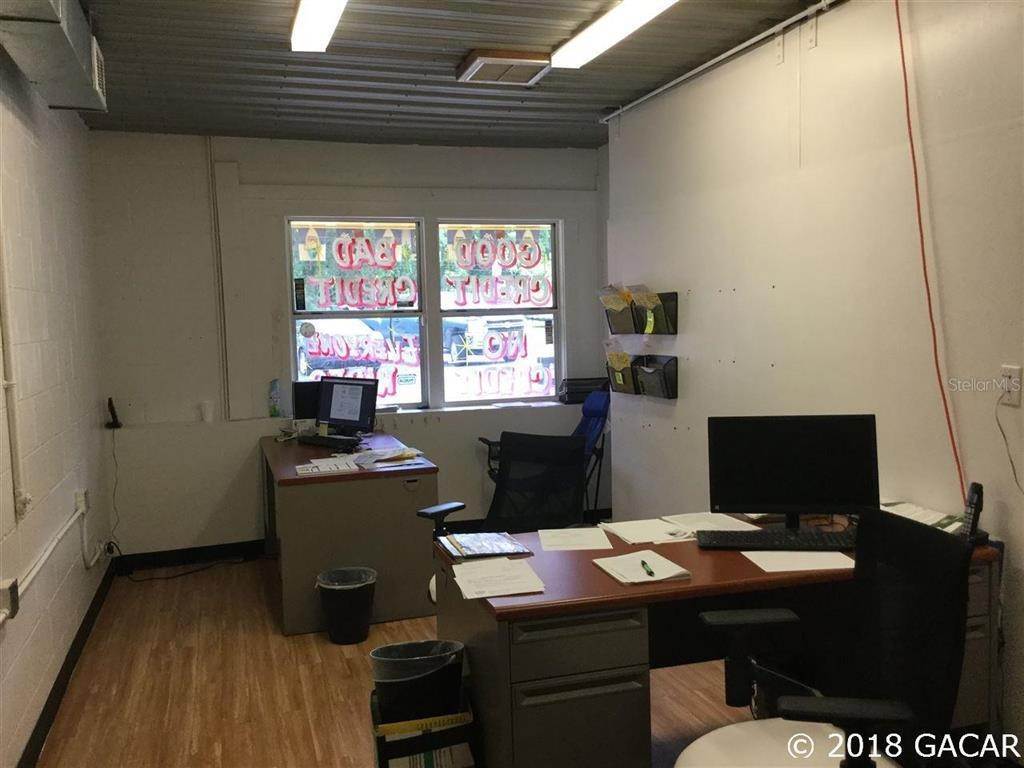 10. Commercial for Sale at 101 NW 242 STREET Newberry, Florida 32669 United States