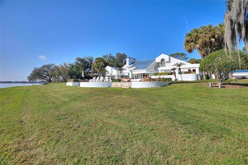 10. Single Family Homes for Sale at 11940 LAKE BUTLER BOULEVARD Windermere, Florida 34786 United States