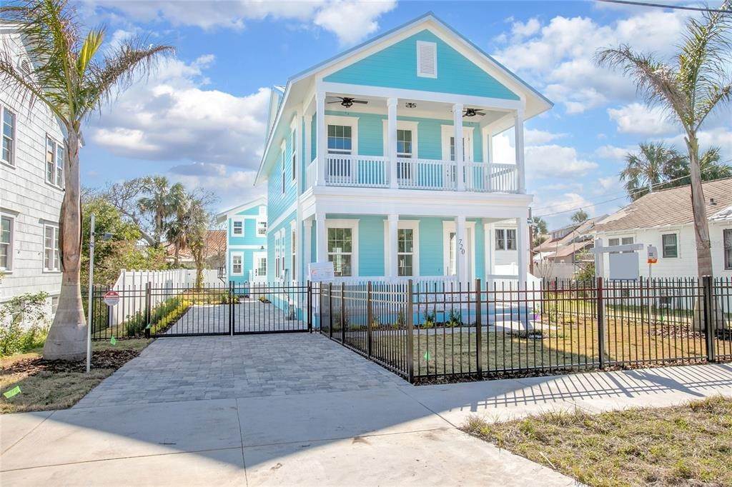 2. Single Family Homes for Sale at 720 DAVIS STREET Daytona Beach, Florida 32118 United States