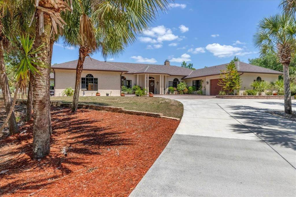 Single Family Homes для того Продажа на 3570 JEANNIN DRIVE North Port, Флорида 34288 Соединенные Штаты