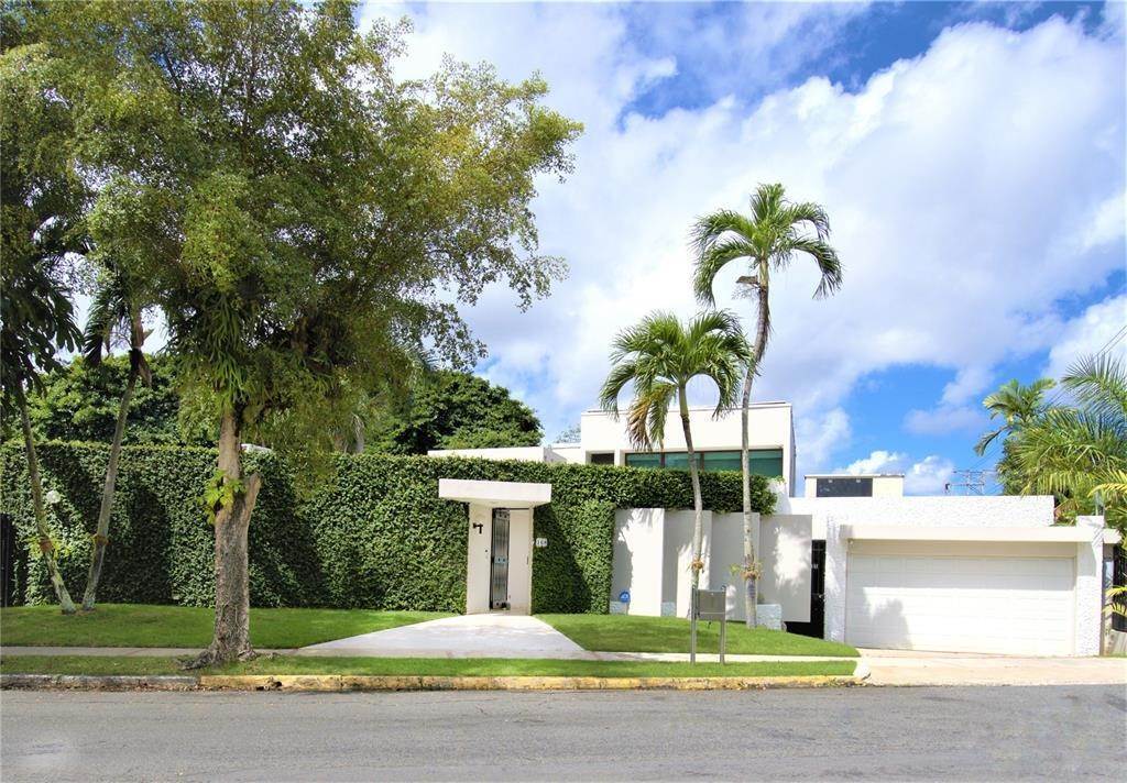 Single Family Homes for Sale at 168 VIOLETA San Juan, 00927 Puerto Rico