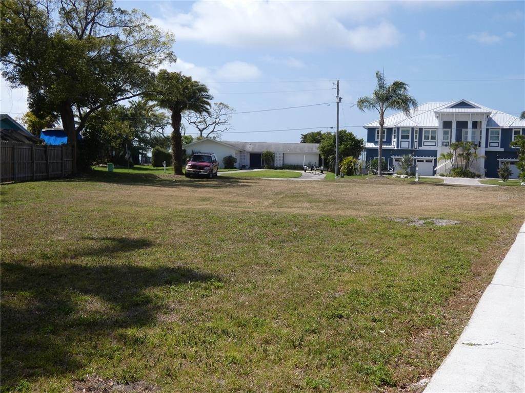 16. Land for Sale at 117 CARLYLE DRIVE Palm Harbor, Florida 34683 United States