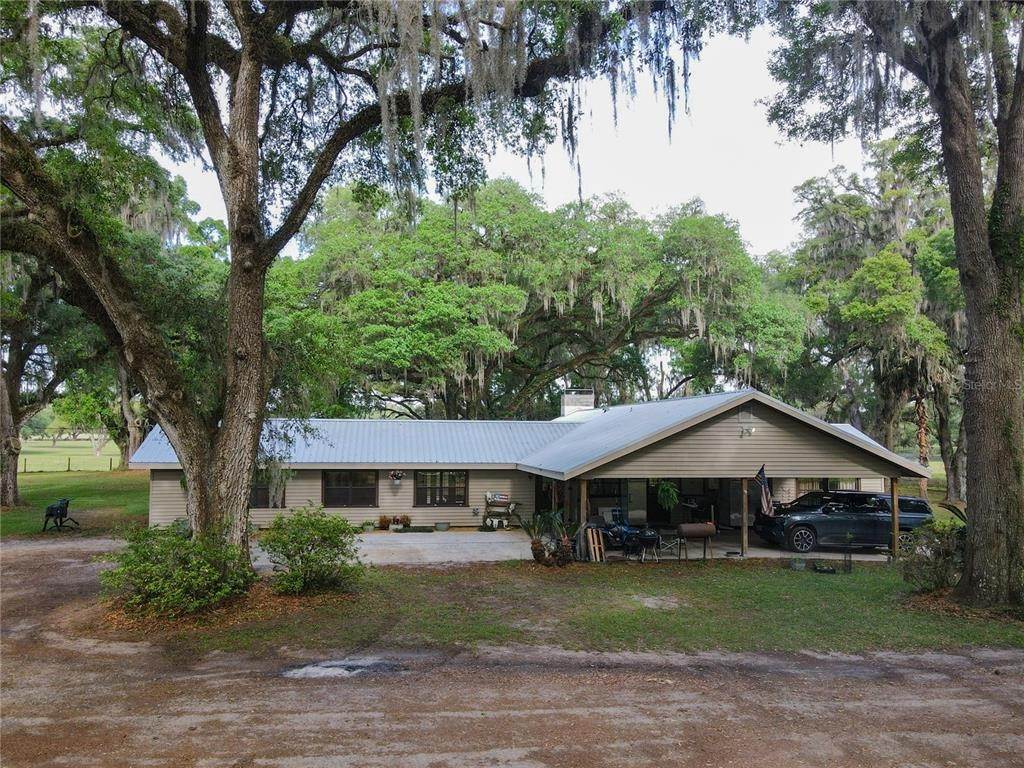 Single Family Homes för Försäljning vid 6650 SE 160TH AVENUE Morriston, Florida 32668 Förenta staterna