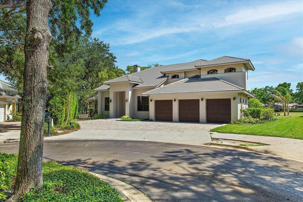 Single Family Homes pour l Vente à 1267 REGENCY PLACE Lake Mary, Floride 32746 États-Unis