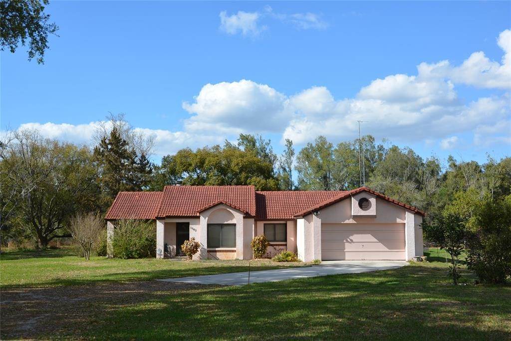 Single Family Homes для того Продажа на 1042 E MYERS BOULEVARD Mascotte, Флорида 34753 Соединенные Штаты