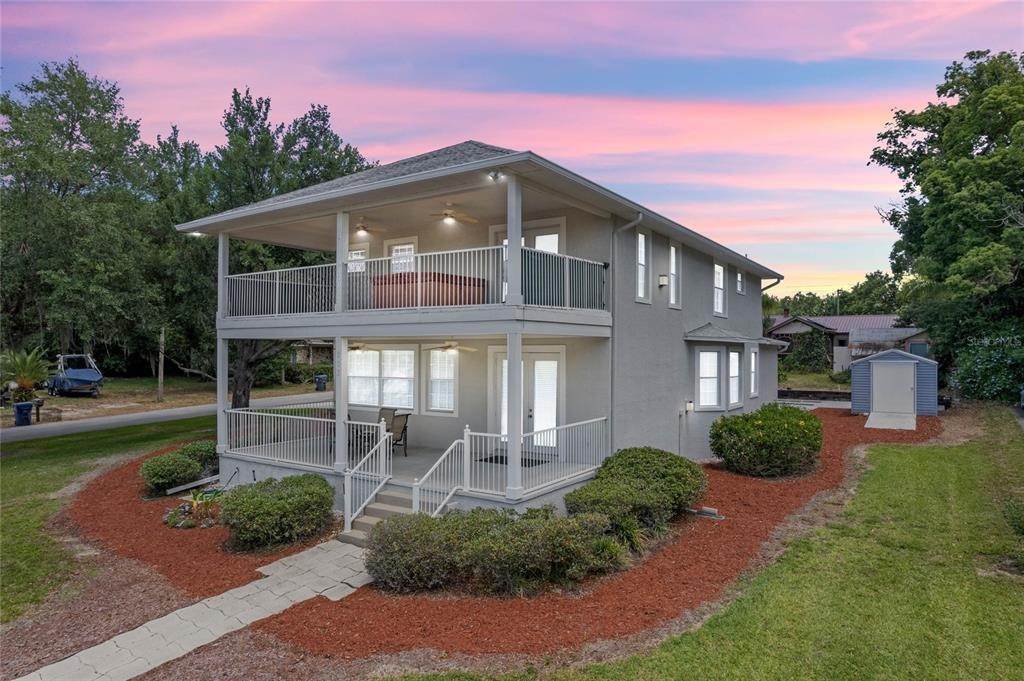 Single Family Homes للـ Sale في 203 S LAKESHORE Minneola, Florida 34715 United States
