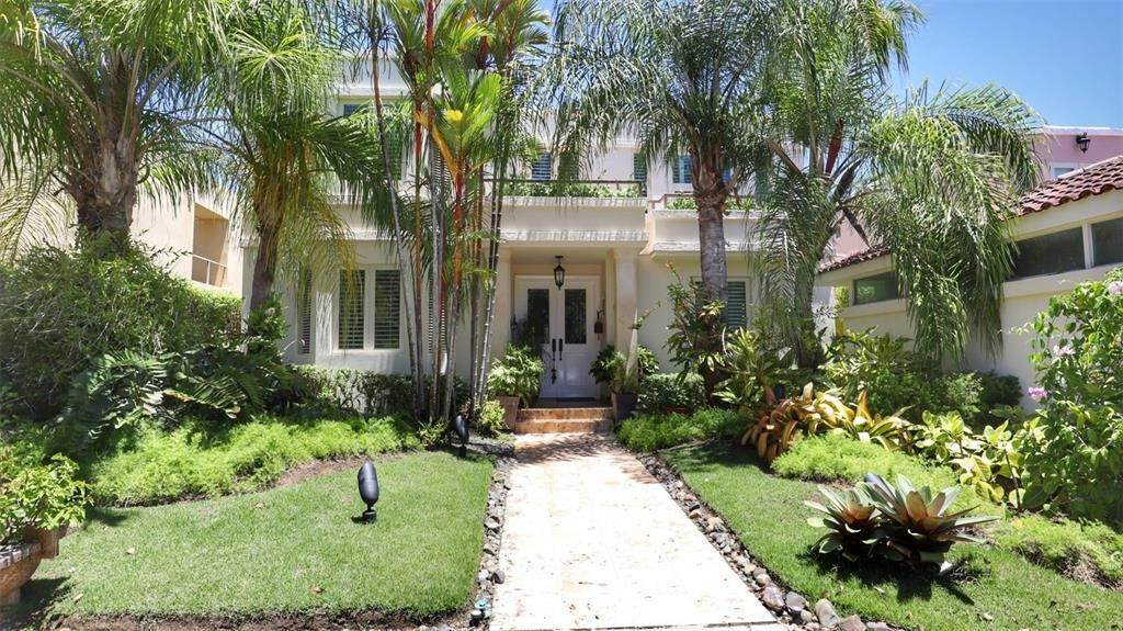 Single Family Homes for Sale at 27 THE LEGENDS Dorado, 00646 Puerto Rico