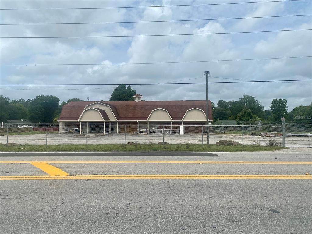 Commercial for Sale at 9429 OLD LAKELAND HIGHWAY 9429 OLD LAKELAND HIGHWAY Dade City, Florida 33525 United States