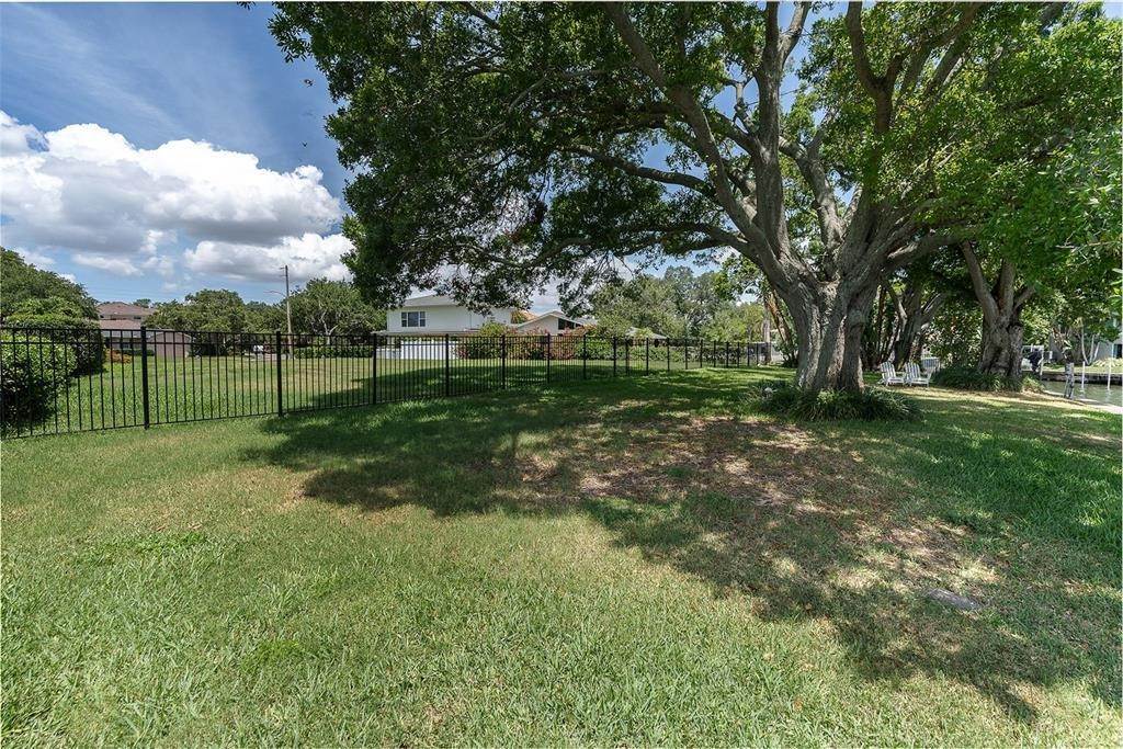 15. Land for Sale at 141 BAY POINT DRIVE St. Petersburg, Florida 33704 United States