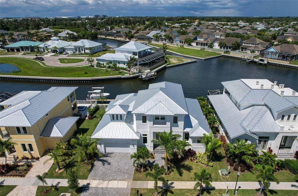 Single Family Homes voor Verkoop op 5705 TYBEE ISLAND DRIVE Apollo Beach, Florida 33572 Verenigde Staten