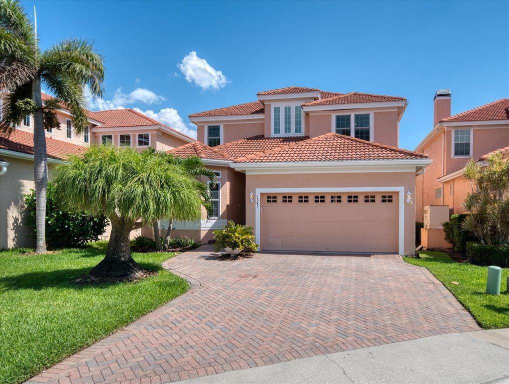 Single Family Homes pour l Vente à 1645 SAND KEY ESTATES COURT Clearwater Beach, Floride 33767 États-Unis