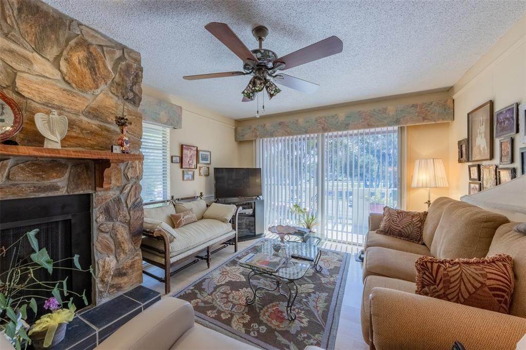 12. Single Family Homes for Sale at 4708 GULF DRIVE Holmes Beach, Florida 34217 United States