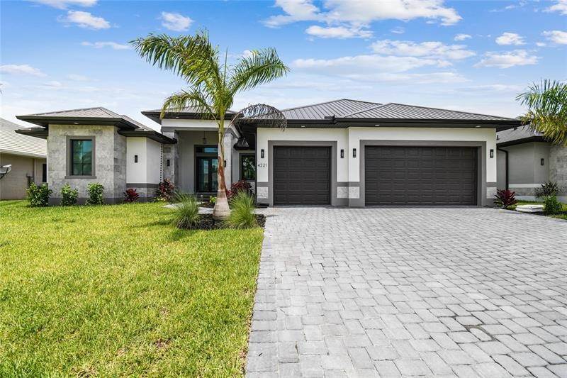 Single Family Homes для того Продажа на 4221 SW 25TH PLACE Cape Coral, Флорида 33914 Соединенные Штаты