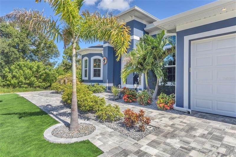 4. Single Family Homes for Sale at 17380 GULFSPRAY CIRCLE Port Charlotte, Florida 33948 United States