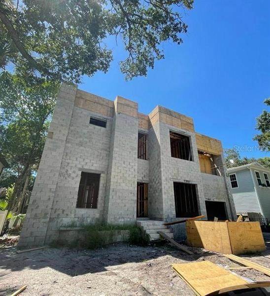 11. Single Family Homes for Sale at 3207 S MANHATTAN AVENUE Tampa, Florida 33629 United States