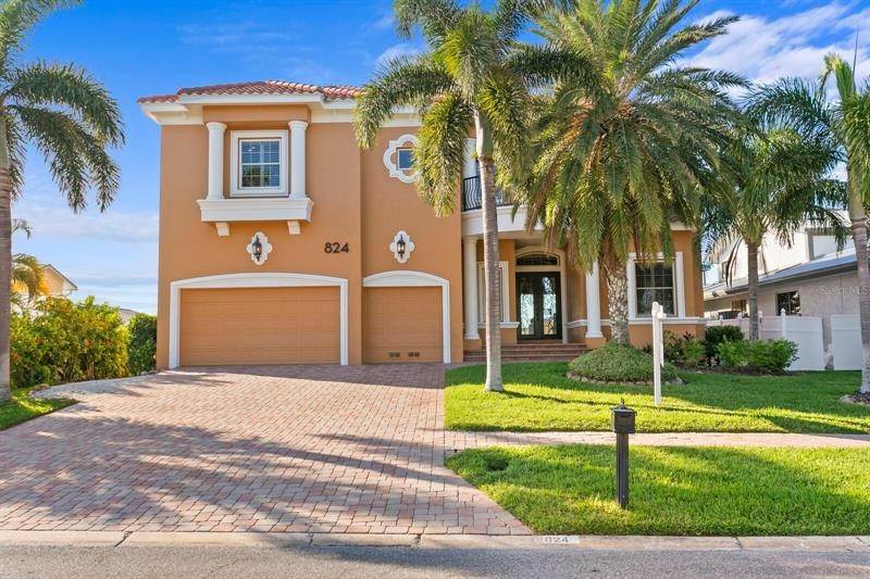 Single Family Homes для того Продажа на 824 ISLAND WAY Clearwater, Флорида 33767 Соединенные Штаты