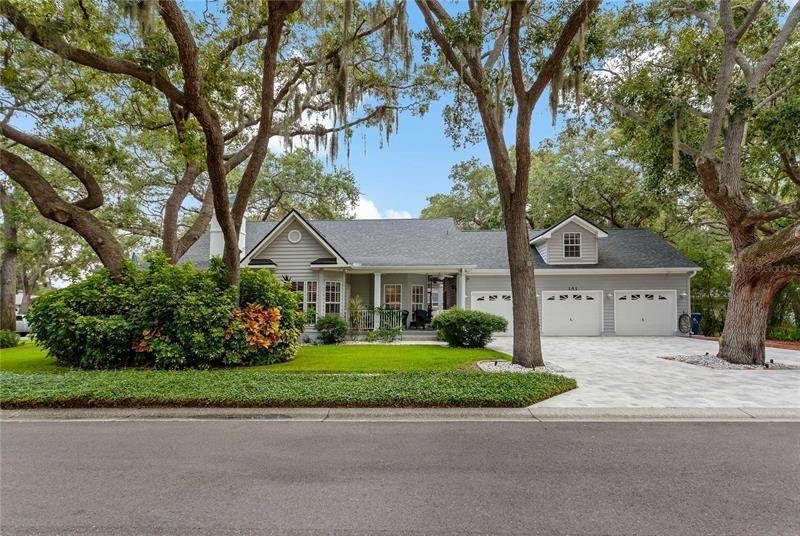 Single Family Homes voor Verkoop op 151 SAGE CIRCLE Crystal Beach, Florida 34681 Verenigde Staten
