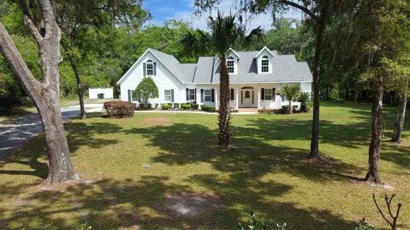 Single Family Homes 为 销售 在 11265 N BLACKFOOT POINT Citrus Springs, 佛罗里达州 34434 美国