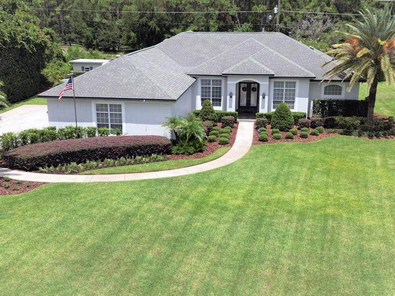 Single Family Homes для того Продажа на 841 N BELFAST Place Chuluota, Флорида 32766 Соединенные Штаты