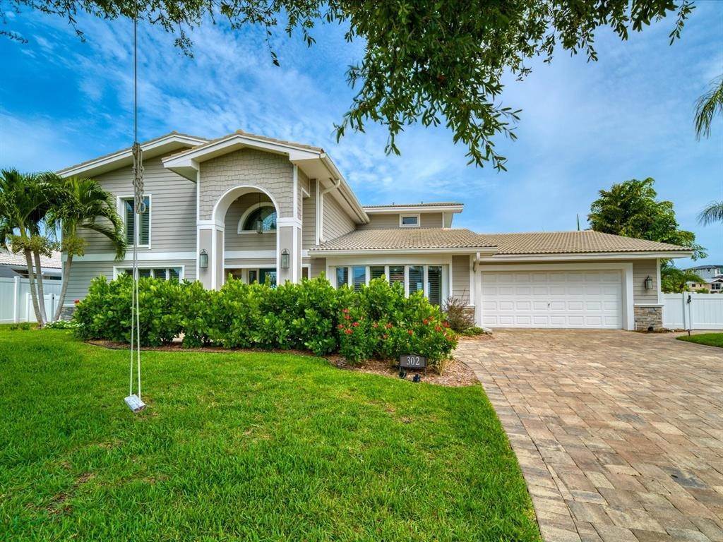 Single Family Homes for Sale at 302 BUTTONWOOD LANE Largo, Florida 33770 United States