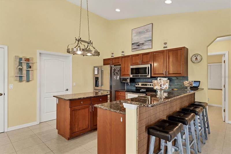 14. Single Family Homes for Sale at 43 LONG MEADOW COURT Rotonda West, Florida 33947 United States
