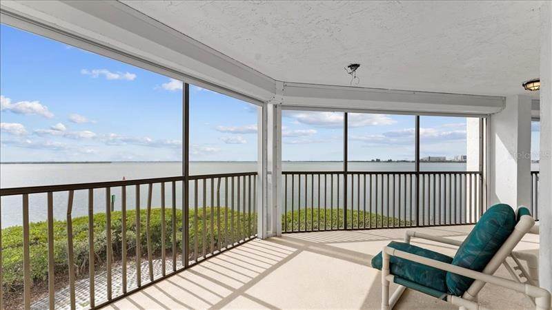 Single Family Homes 为 销售 在 3605 S BANANA RIVER BOULEVARD B201 Cocoa Beach, 佛罗里达州 32931 美国