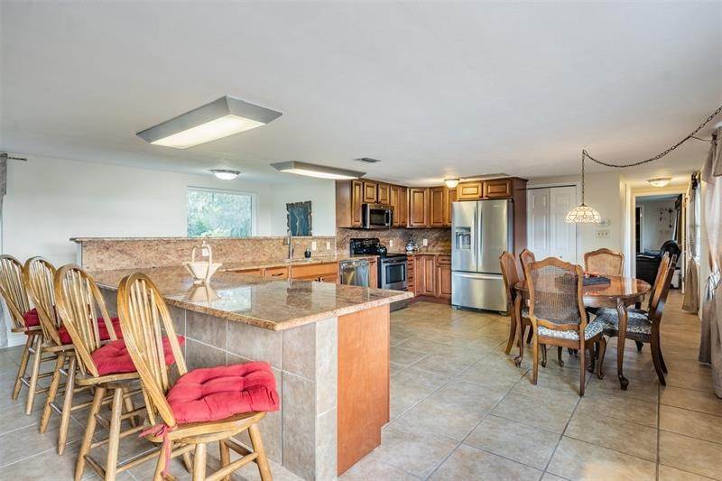 17. Single Family Homes for Sale at 37440 PHELPS ROAD Zephyrhills, Florida 33541 United States
