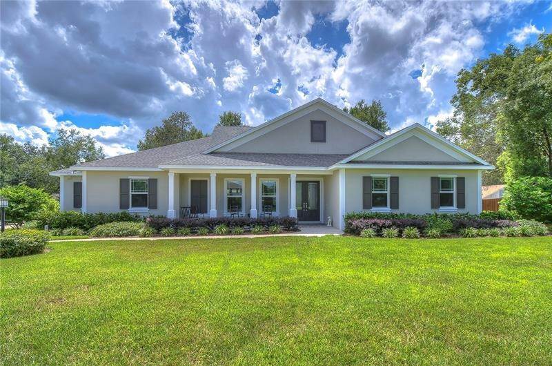 Single Family Homes 為 出售 在 1503 GUILES ROAD Valrico, 佛羅里達州 33596 美國