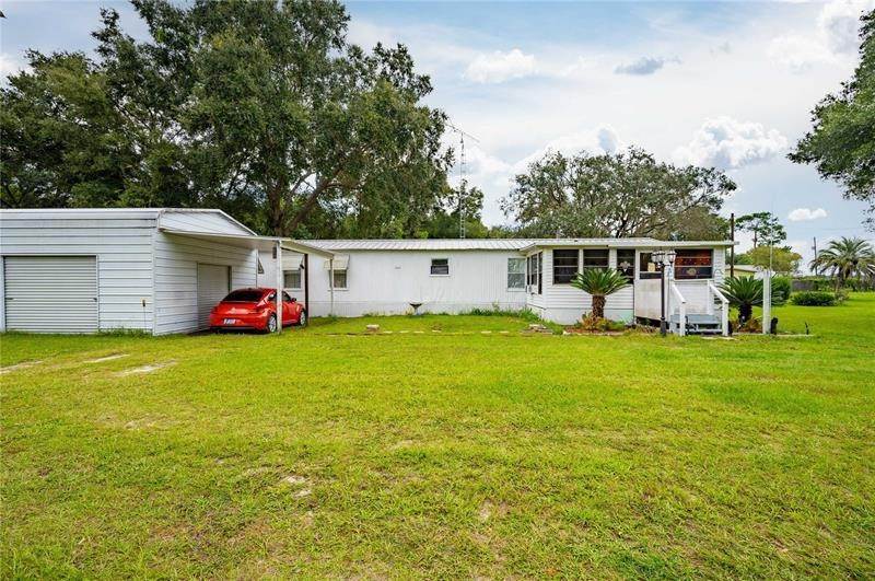 19. Single Family Homes for Sale at 1448 S US 301 Sumterville, Florida 33585 United States
