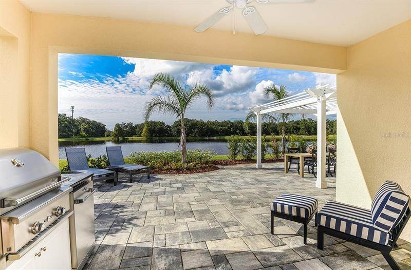 20. Single Family Homes for Sale at 10706 FALLING LEAF COURT Parrish, Florida 34219 United States