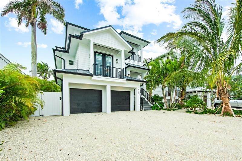 Single Family Homes 为 销售 在 518 SPRING AVENUE 安娜玛丽娅, 佛罗里达州 34216 美国