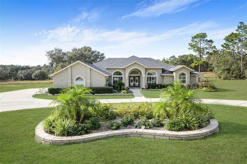 Single Family Homes per Vendita alle ore 5416 N ELKCAM BOULEVARD Beverly Hills, Florida 34465 Stati Uniti