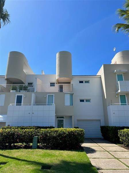 Single Family Homes for Sale at 120 Villas del Golf Oeste VILLAS DEL GOLF (OESTE) 120 Dorado, 00646 Puerto Rico