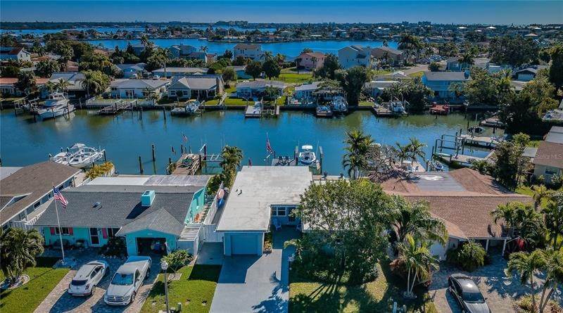 10. Single Family Homes for Sale at 17703 LONG POINT DRIVE Redington Shores, Florida 33708 United States