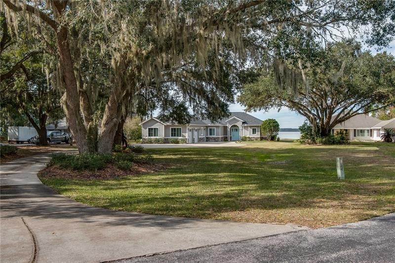 Single Family Homes for Sale at 13232 SE 145TH AVENUE Ocklawaha, Florida 32179 United States