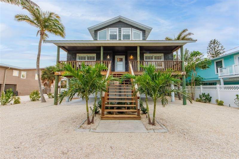 14. Single Family Homes for Sale at 805 S BAY BOULEVARD Anna Maria, Florida 34216 United States