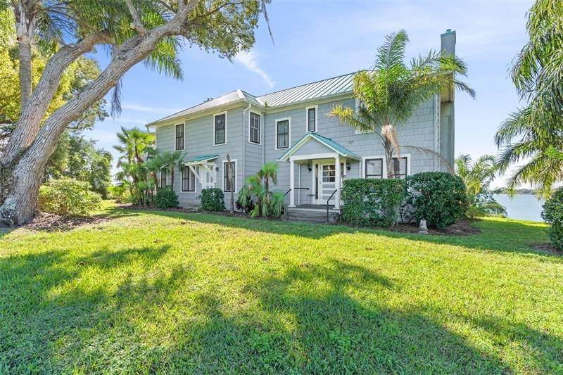 Single Family Homes for Sale at 156 LAGO COVE Eagle Lake, Florida 33839 United States