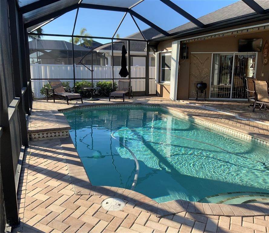 13. Single Family Homes for Sale at 8384 Antwerp CIRCLE Port Charlotte, Florida 33981 United States