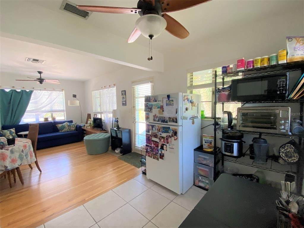 11. Single Family Homes for Sale at 1800 PASS A GRILLE WAY 5 St. Pete Beach, Florida 33706 United States
