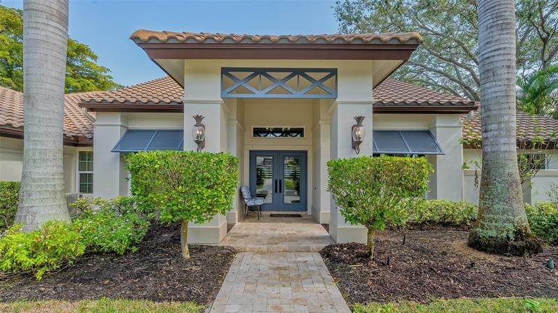 6. Single Family Homes for Sale at 5155 KESTRAL PARK LANE Sarasota, Florida 34231 United States