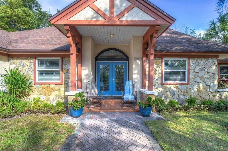 3. Single Family Homes for Sale at 12410 WEXFORD HILLS ROAD Riverview, Florida 33569 United States