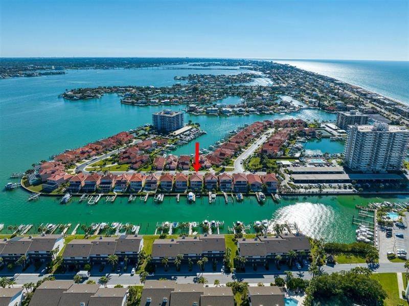 1. Single Family Homes for Sale at 150 SAND KEY ESTATES DRIVE Clearwater, Florida 33767 United States