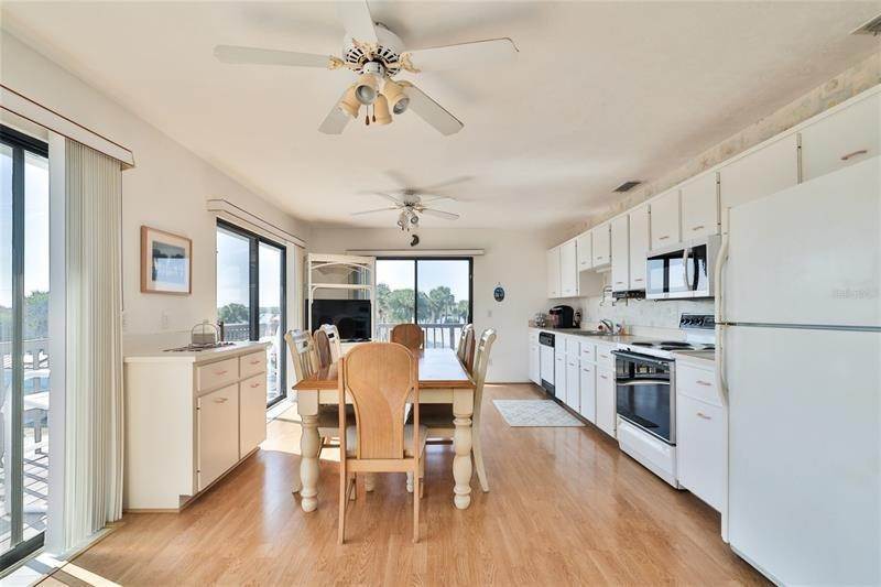 12. Single Family Homes for Sale at 6630 ENGRAM ROAD New Smyrna Beach, Florida 32169 United States