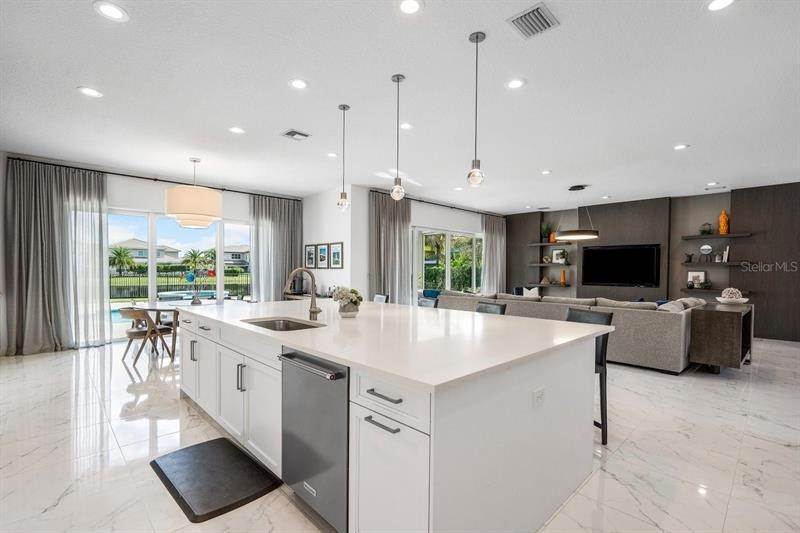 11. Single Family Homes for Sale at 11823 WINDY FOREST WAY Boca Raton, Florida 33498 United States