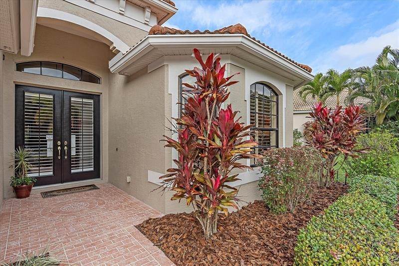 2. Single Family Homes for Sale at 5943 WINGSPAN WAY Bradenton, Florida 34203 United States