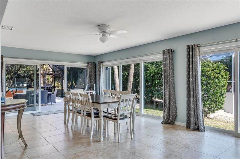 12. Single Family Homes for Sale at 7 CROSSVIEW LANE Palm Coast, Florida 32137 United States