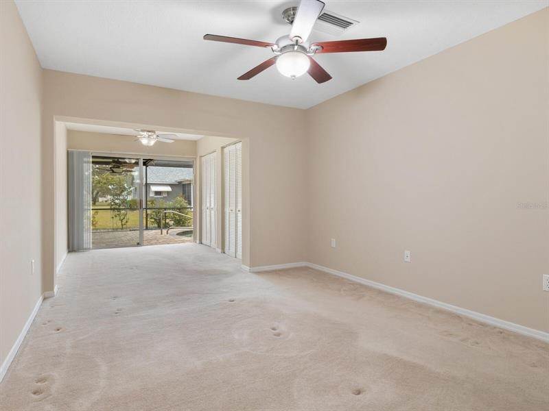 18. Single Family Homes for Sale at 7326 19TH AVENUE Bradenton, Florida 34209 United States
