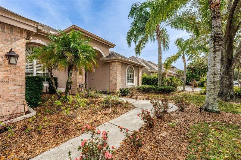 4. Single Family Homes for Sale at 4685 AYLESFORD DRIVE Palm Harbor, Florida 34685 United States